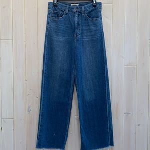 Levi’s High Loose Premium Size 28 Jeans Waterless Cotton Hemp Blend